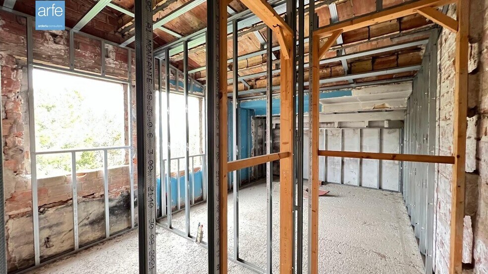 Immeuble residentiel dans Tona, Barcelona à vendre - Photo intérieure – Image 3 sur 15