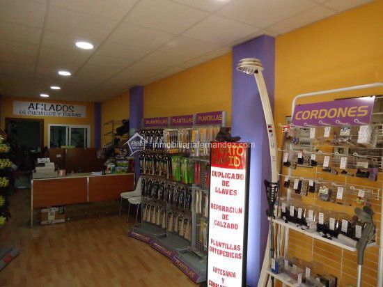 Local commercial dans Cáceres, Cáceres à vendre - Photo de l’immeuble – Image 3 sur 6