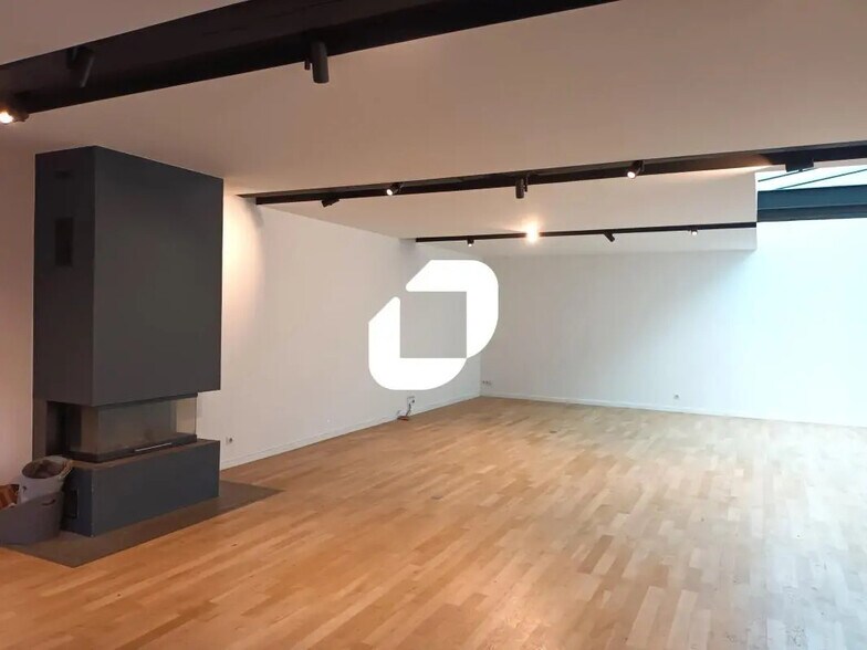 Bureau dans Lille à louer - Photo de l’immeuble – Image 3 sur 12