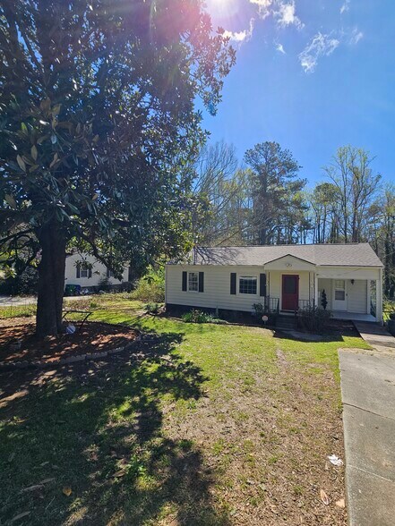 4175 Chamblee Tucker Rd, Doraville, GA à vendre - Photo de l’immeuble – Image 2 sur 3