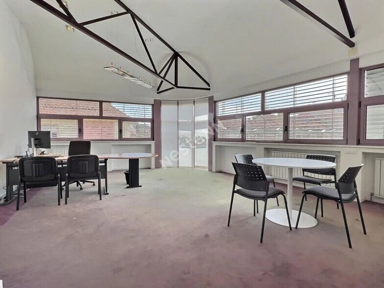 Bureau dans Blies-Guersviller à louer - Photo de l’immeuble – Image 1 sur 17