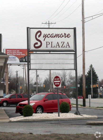 2106-2114 W Sycamore St, Kokomo, IN à vendre - Photo de l’immeuble – Image 3 sur 4