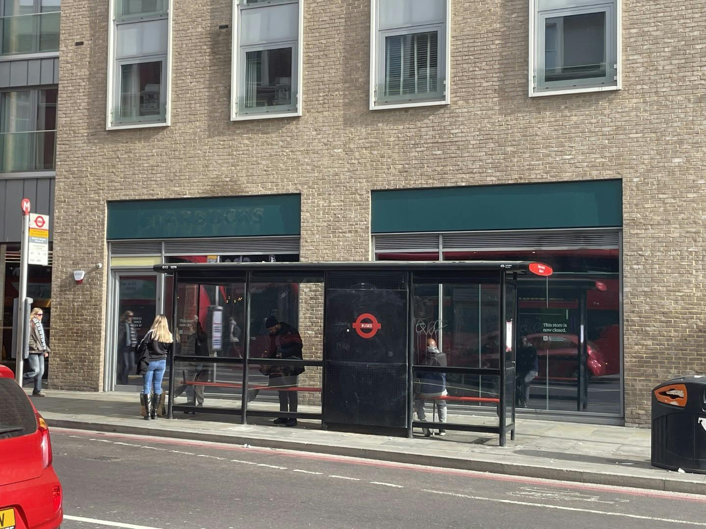 Kingsland High St, Londres à louer Photo de l’immeuble– Image 1 sur 4