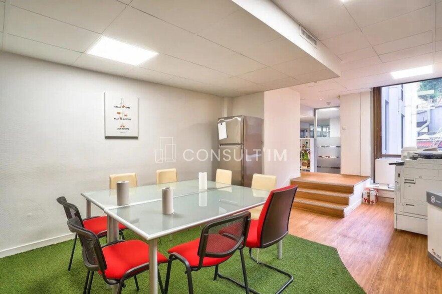 Bureau dans Saint-Cloud à louer - Photo de l’immeuble – Image 3 sur 9