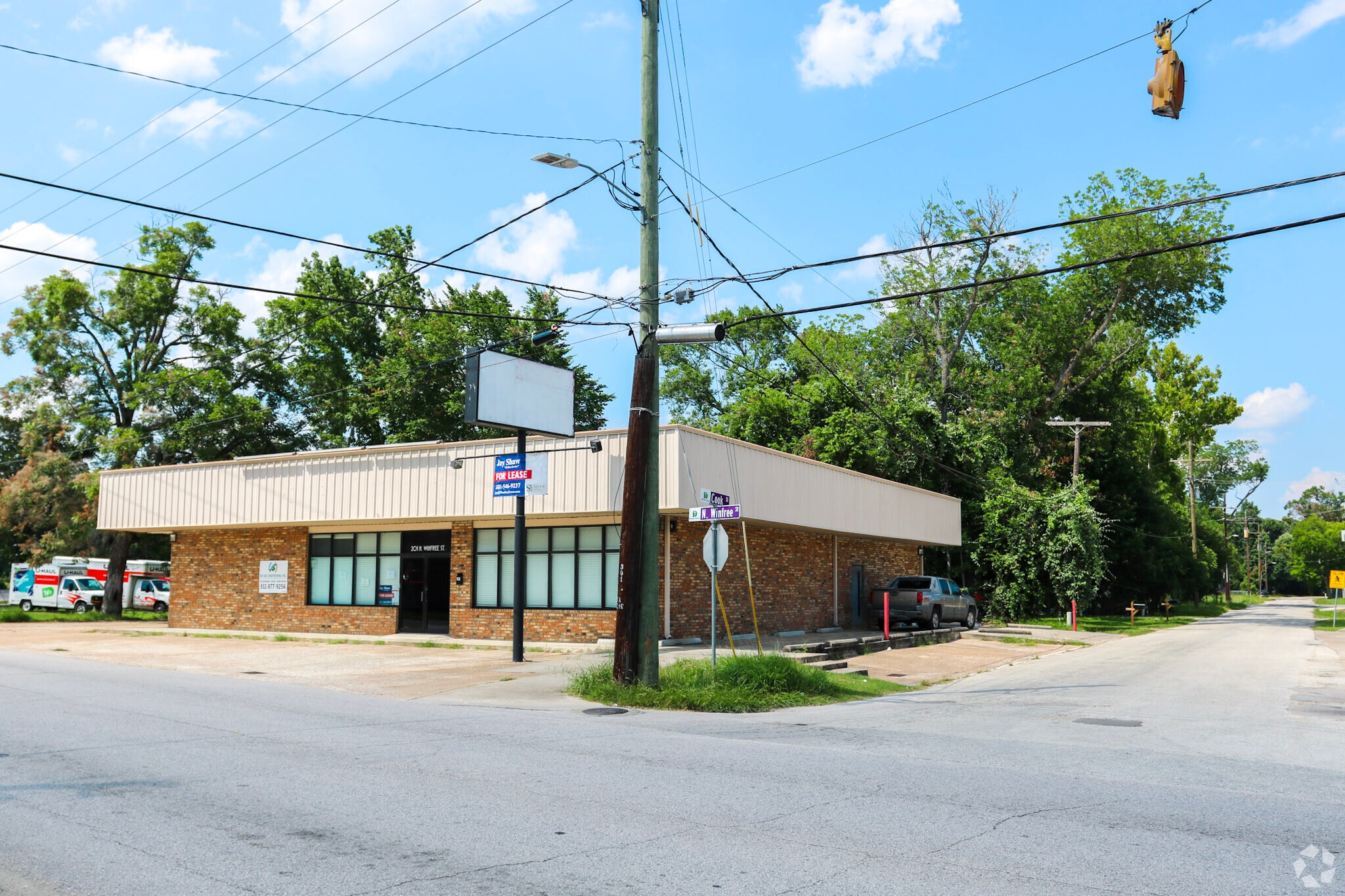 201 N Winfree St, Dayton, TX à vendre Photo principale– Image 1 sur 25