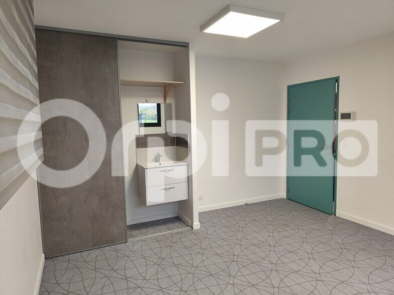 Bureaux/Médical dans Limoges à louer - Photo intérieure – Image 2 sur 6