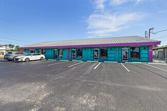Plus de détails pour 5261 Pine Island Rd NW, Bokeelia, FL - Local commercial à vendre