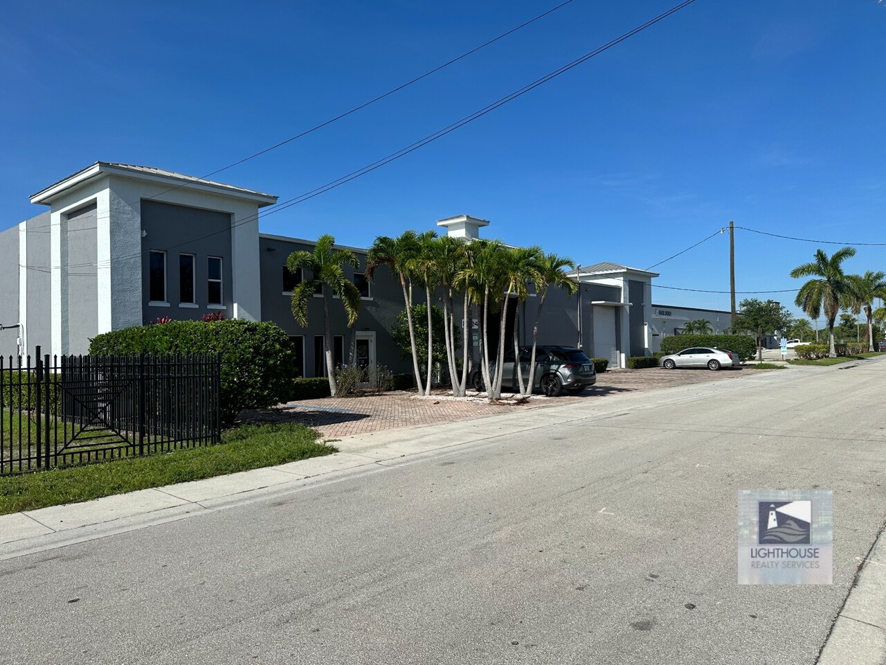 2724 Shawnee Ave, West Palm Beach, FL à louer Photo principale– Image 1 sur 15