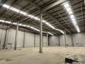 Industriel/Logistique dans Colmenar Viejo, Madrid à louer Photo intérieure– Image 1 sur 9