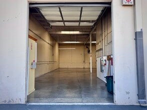 2570 Leghorn St, Mountain View, CA à louer Photo intérieure– Image 2 sur 8