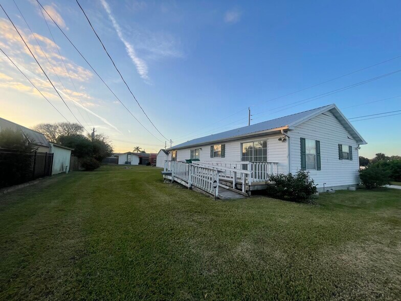 2130 FL-70, Okeechobee, FL à vendre - Photo de l’immeuble – Image 2 sur 8