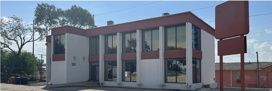1213 N Interstate 35, Austin, TX à louer - Photo principale – Image 1 sur 3