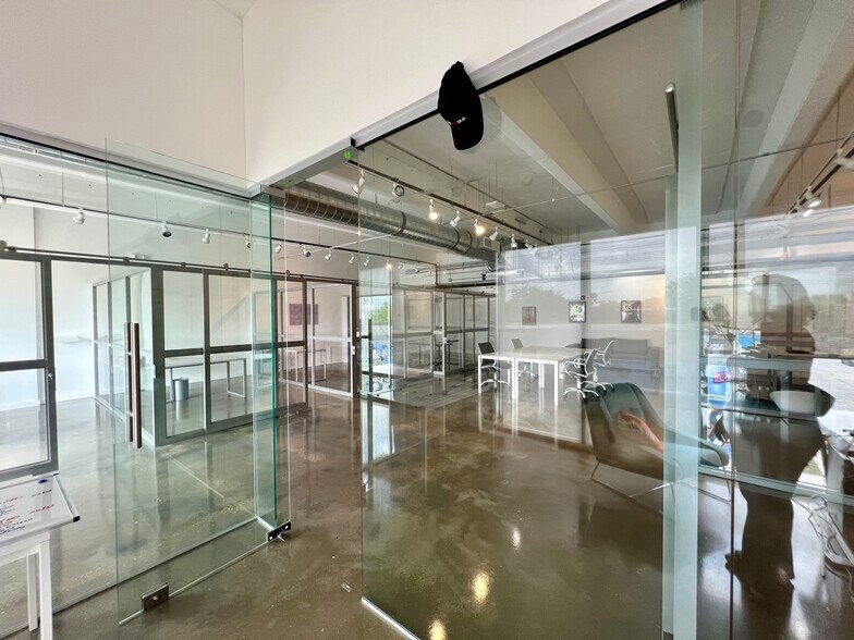 2121 NW 2nd Ave, Miami, FL à louer - Photo de l’immeuble – Image 2 sur 8