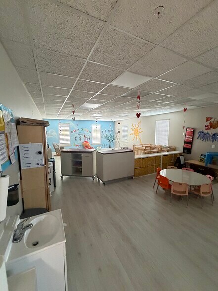 1300 W Cr-210, Jacksonville, FL à louer - Photo de l’immeuble – Image 2 sur 12