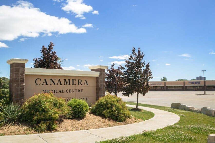 350 Conestoga Blvd, Cambridge, ON à louer - Photo de l’immeuble – Image 1 sur 2