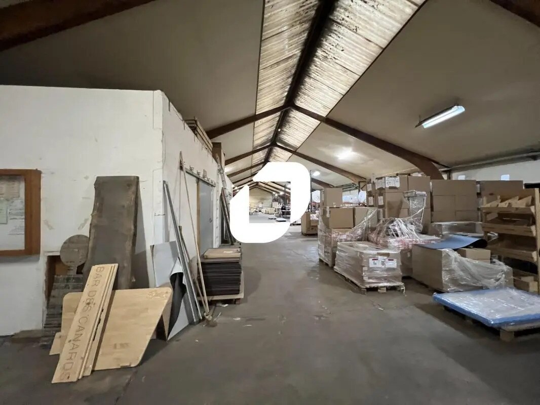 Bureau dans Comines à louer Photo de l’immeuble– Image 1 sur 10