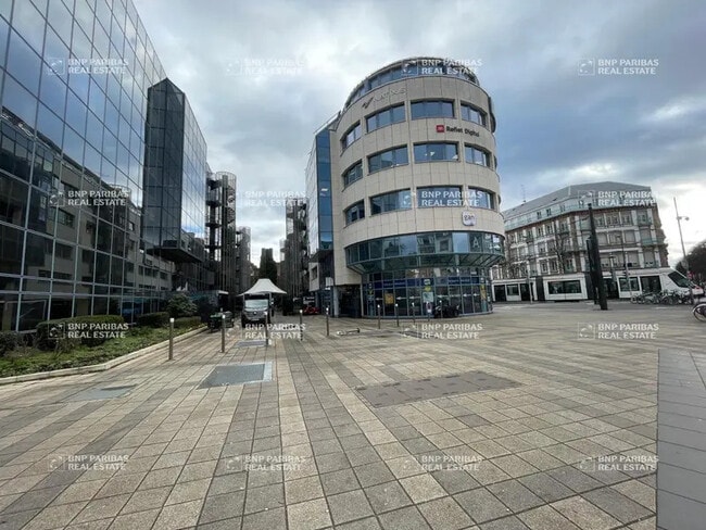 Plus de détails pour 46-48 Rue Du Faubourg-De-Saverne, Strasbourg - Bureau, Local commercial à louer