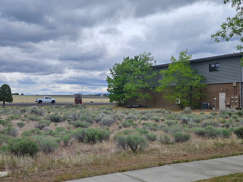 Tax Map 101326-D0-00900, Madras, OR à vendre - Photo de l’immeuble – Image 2 sur 3