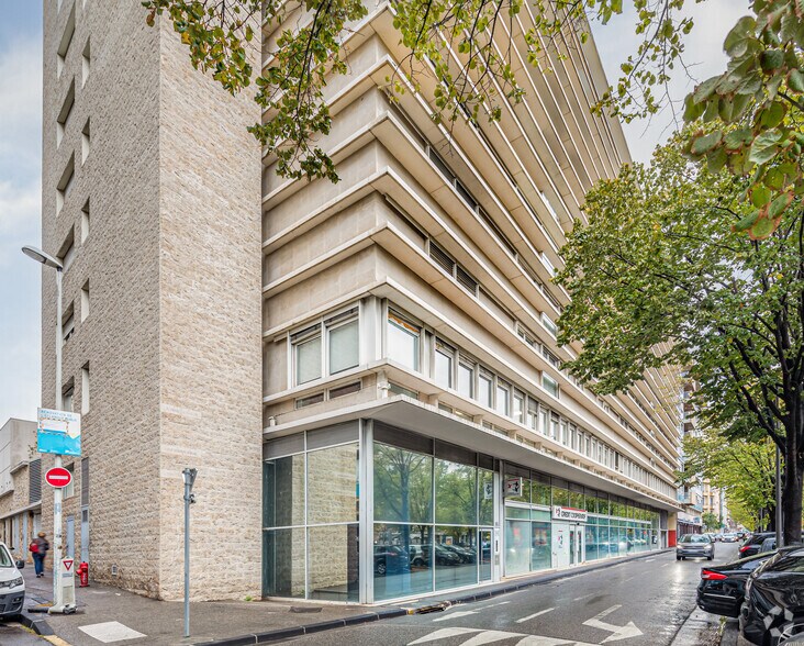 Bureau dans Marseille à louer - Photo de l’immeuble – Image 2 sur 4