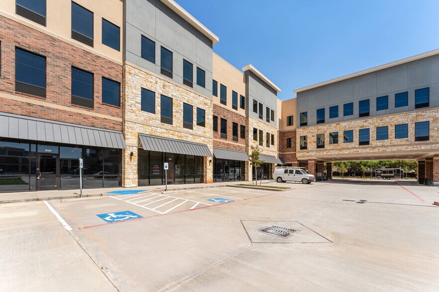 4899 Highway 6, Missouri City, TX à vendre - Photo de l’immeuble – Image 3 sur 35