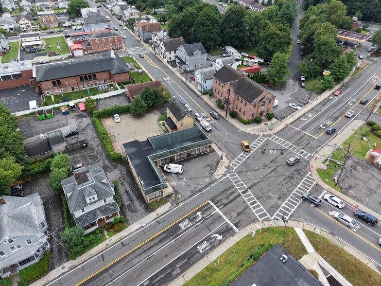 2 N Route 9W, West Haverstraw, NY à louer - Photo de l’immeuble – Image 2 sur 17
