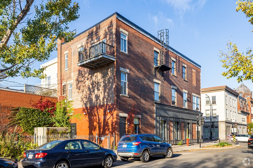 2440-2444 Rue Notre-Dame O, Montréal, QC à louer - Photo de l’immeuble – Image 3 sur 4