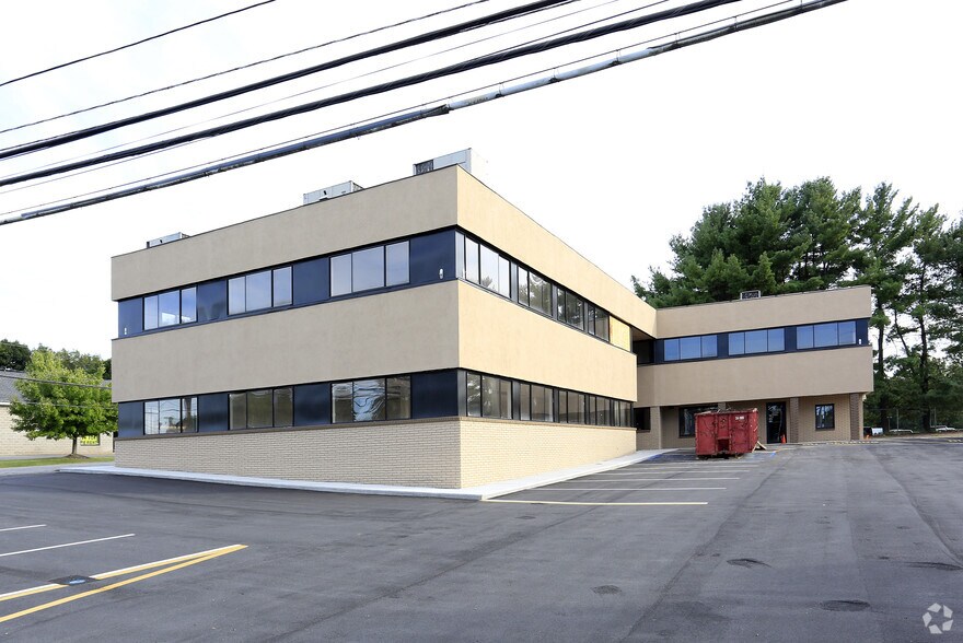 53 Route 17K, Newburgh, NY à louer - Photo de l’immeuble – Image 2 sur 53