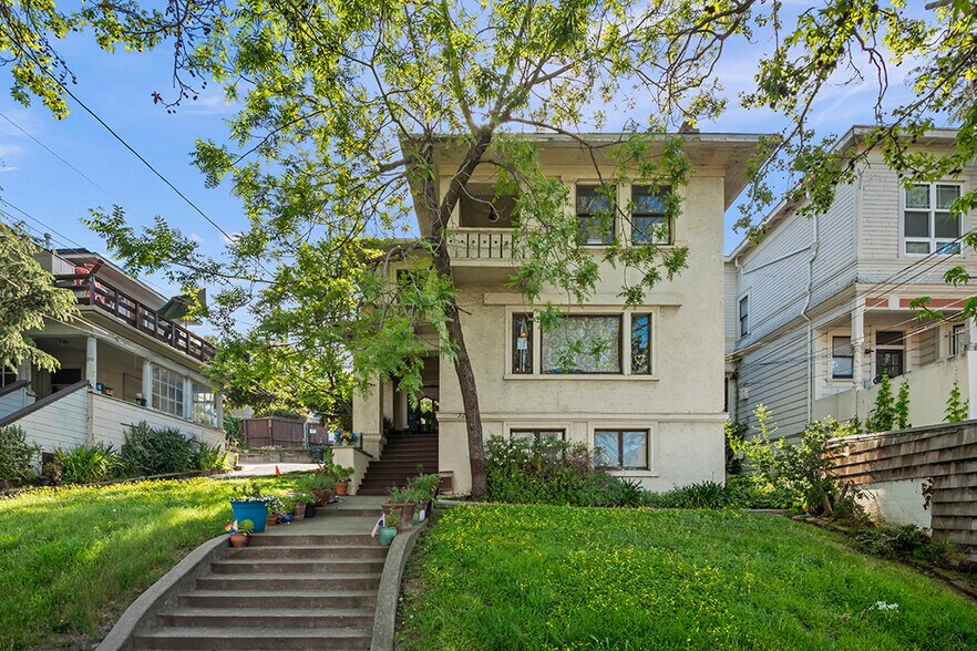 326 Athol Ave, Oakland, CA à vendre - Photo de l’immeuble – Image 2 sur 20