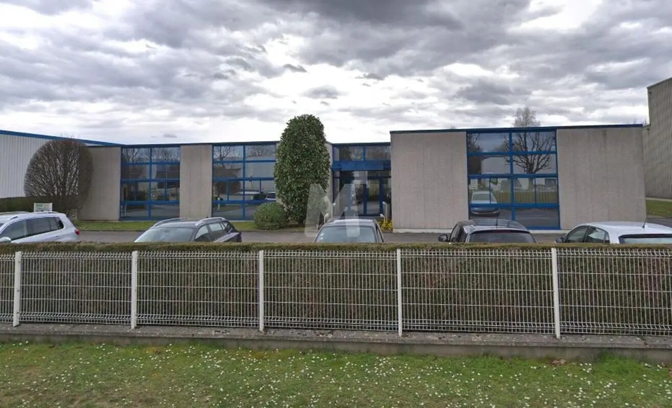 Bureau dans Saint-Pierre-du-Perray à louer Photo de l’immeuble– Image 1 sur 12