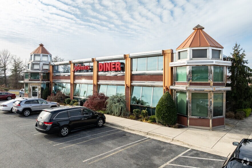 1709 Transportation Blvd, Crofton, MD à vendre - Photo de l’immeuble – Image 2 sur 4