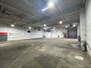 38-72 13th St, Long Island City, NY à louer Photo de l’immeuble– Image 2 sur 5