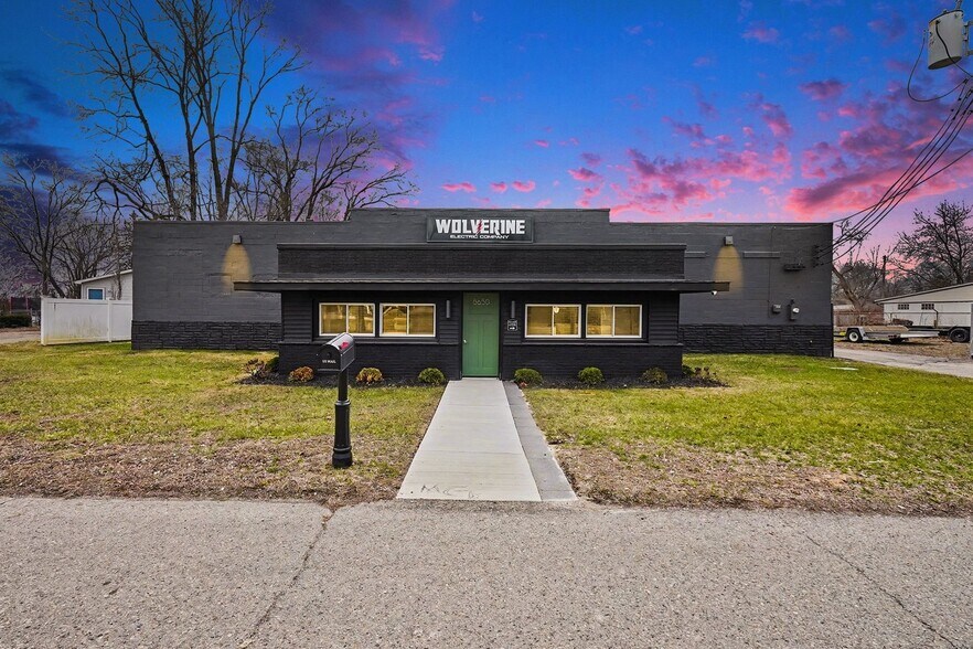 5650 Jamestown Rd, Shelby Township, MI à vendre - Photo de l’immeuble – Image 2 sur 28
