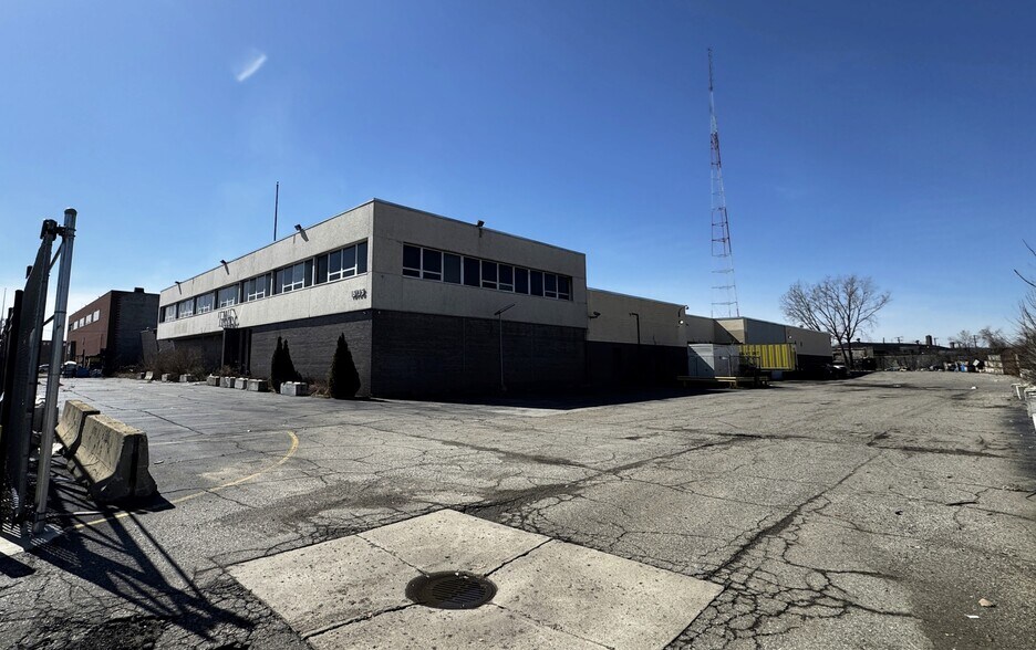 15135 Hamilton Ave, Highland Park, MI à vendre - Photo de l’immeuble – Image 2 sur 9