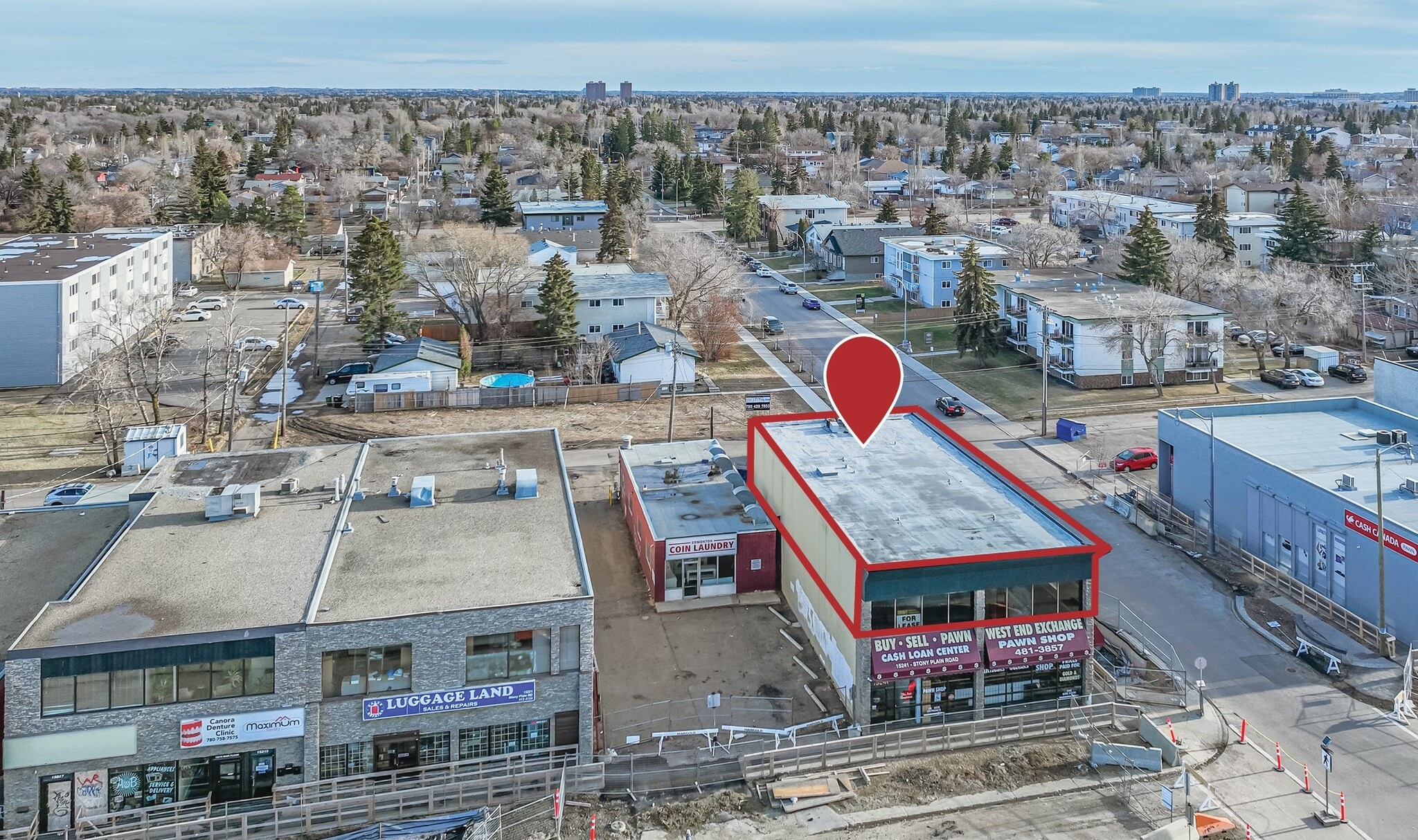 15241 Stony Plain Rd NW, Edmonton, AB à louer Photo de l’immeuble– Image 1 sur 11