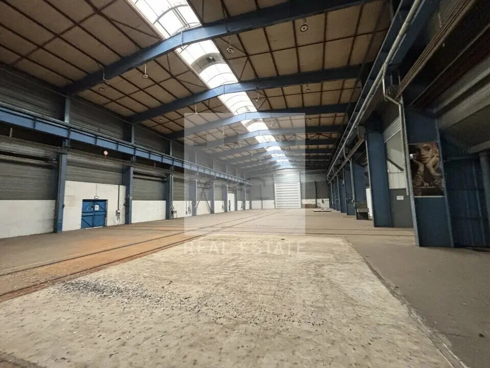 Industriel/Logistique dans Saint-Priest à vendre Photo intérieure– Image 1 sur 7