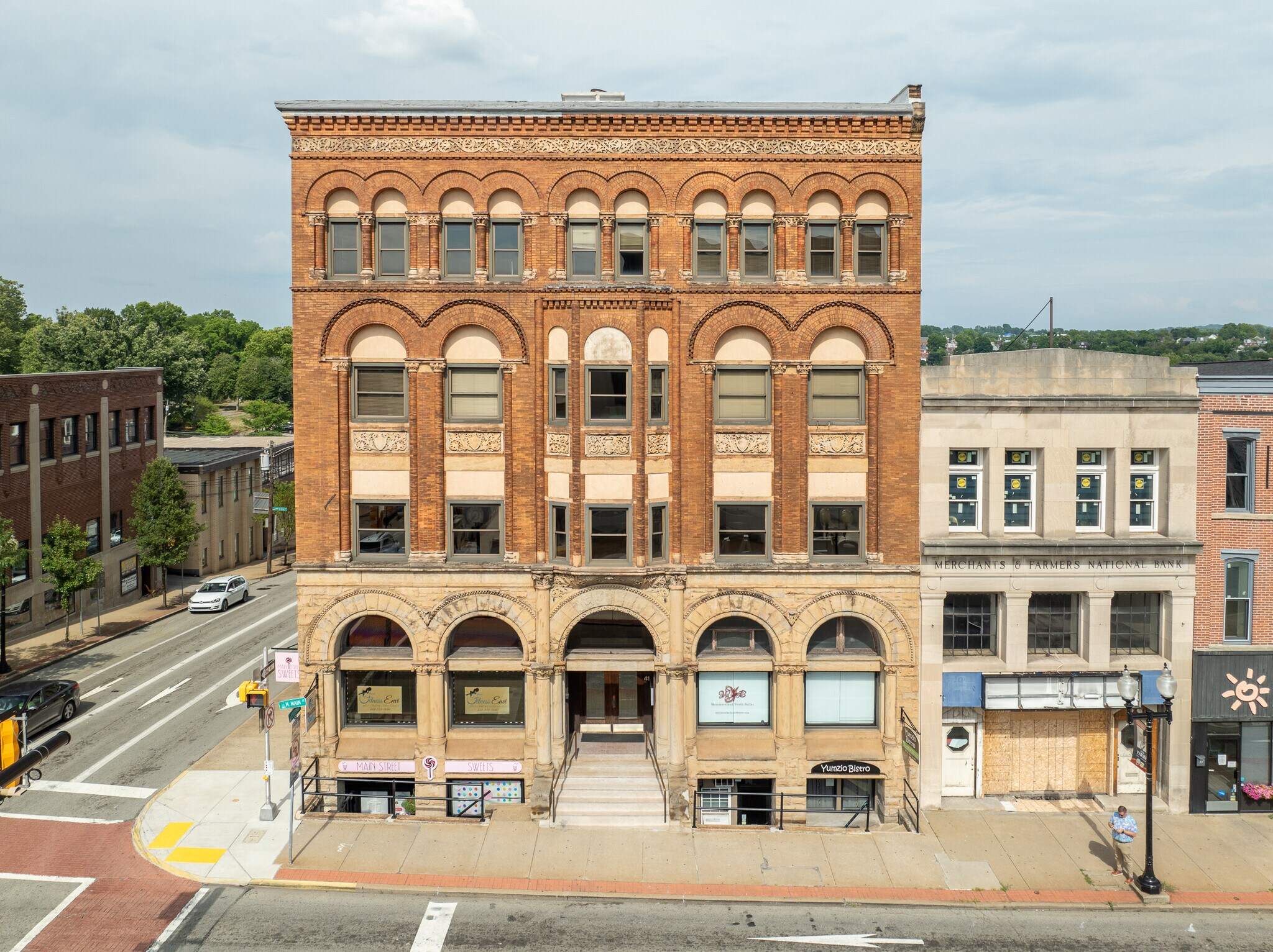 41 N Main St, Greensburg, PA à vendre Photo principale– Image 1 sur 31