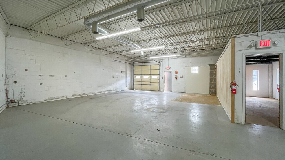 200 S 13th Ave, St Charles, IL à louer - Photo de l’immeuble – Image 3 sur 6