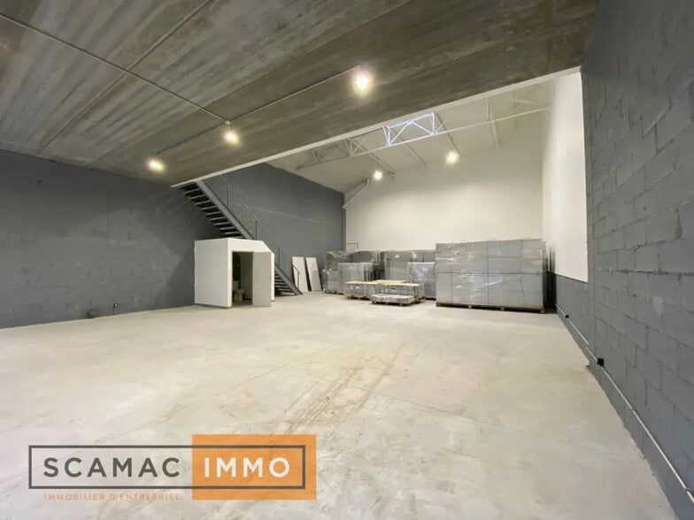 Industriel/Logistique dans Vaux-le-Pénil à louer - Photo intérieure – Image 2 sur 6