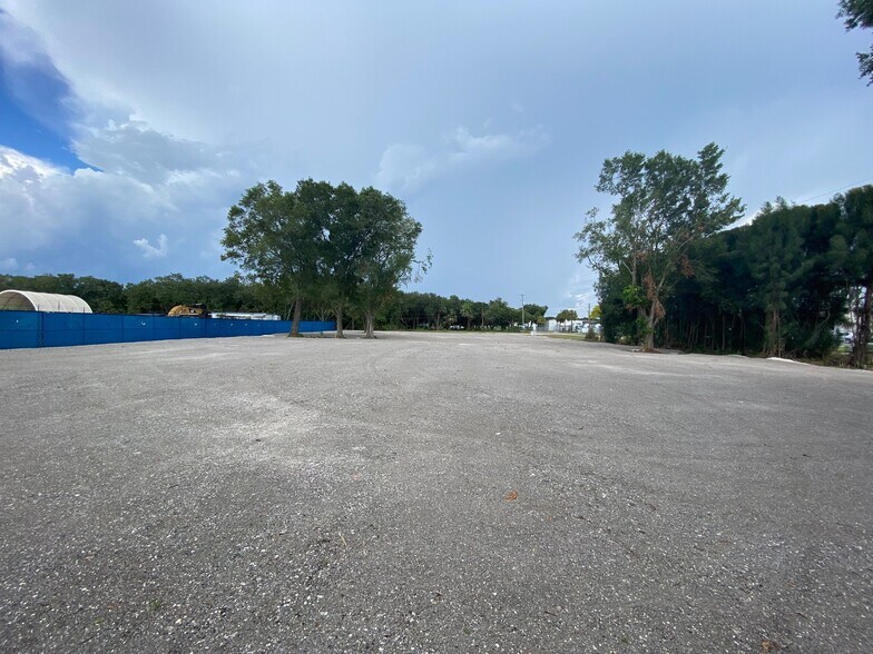 5320 Hartford St, Tampa, FL à louer - Photo de l’immeuble – Image 1 sur 3