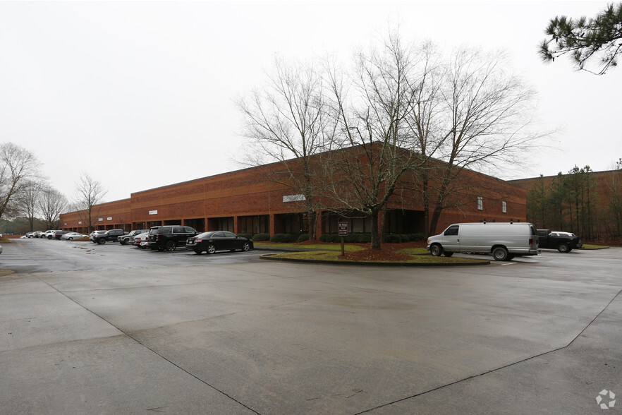 2010 Cobb International Blvd, Kennesaw, GA à louer - Photo principale – Image 1 sur 5