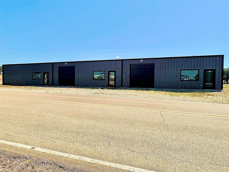 4916 Fairview Rd, Millsap, TX à vendre - Photo de l’immeuble – Image 1 sur 14