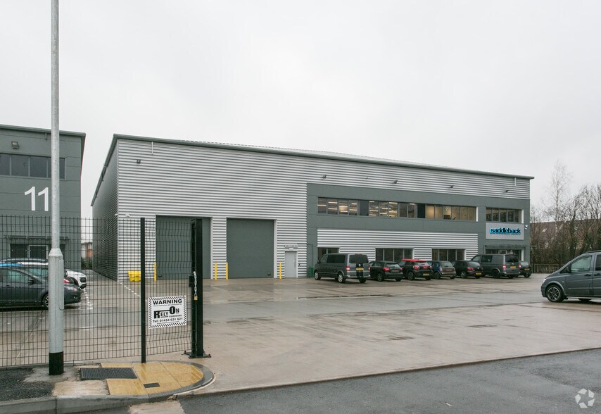 Armstrong Way, Yate à louer - Photo de l’immeuble – Image 3 sur 5