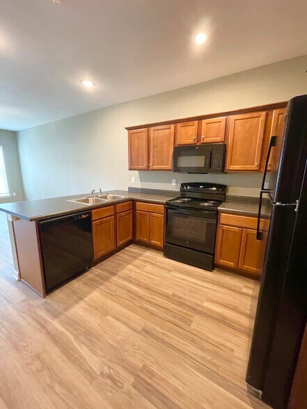 2172-2299 Del Carmel Way, Tallahassee, FL à vendre - Photo de l’immeuble – Image 3 sur 20