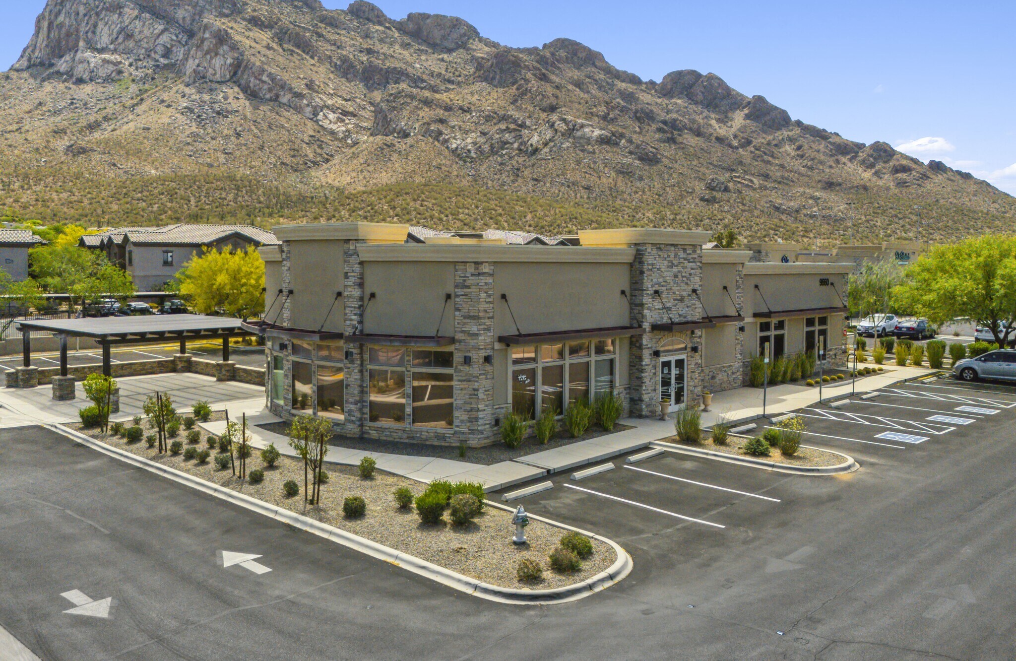 9660 N Oracle Rd, Oro Valley, AZ à vendre Photo de l’immeuble– Image 1 sur 6