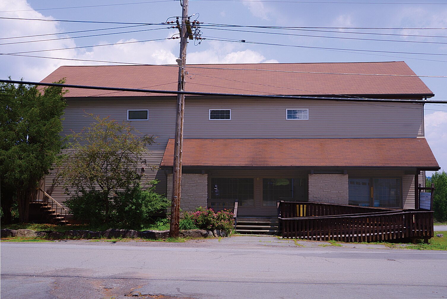 6 Wierk Ave, Liberty, NY à louer Photo de l’immeuble– Image 1 sur 6