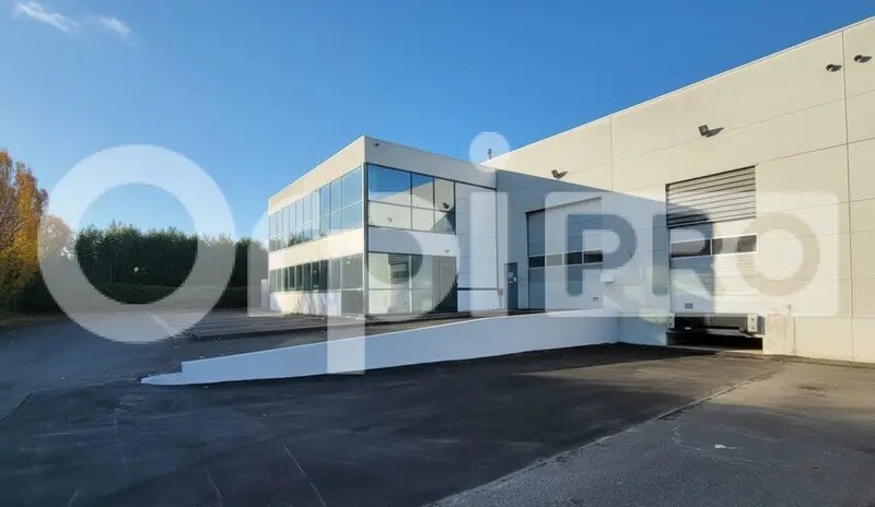 Industriel/Logistique dans Chilly-Mazarin à louer - Photo de l’immeuble – Image 1 sur 6