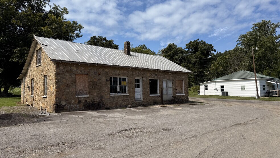 41 Upper Shut In Rd, Hot Spgs, Hot Springs, NC à vendre - Photo de l’immeuble – Image 2 sur 28