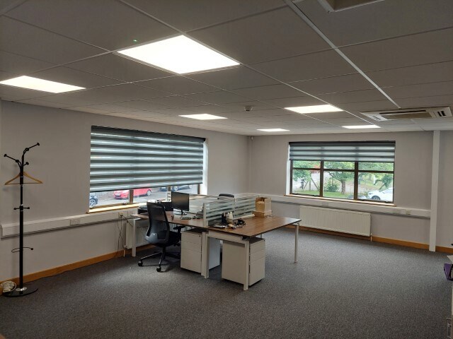 Wharfedale Rd, Cardiff à louer - Photo de l’immeuble – Image 3 sur 5