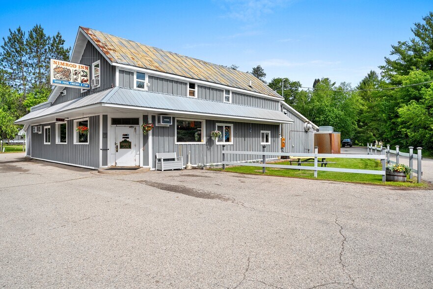 N12808 Northway Dr, Athelstane, WI à vendre - Photo de l’immeuble – Image 2 sur 65