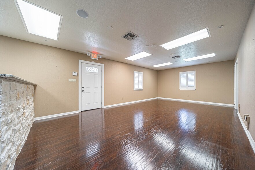 104 Medical Dr, Boerne, TX à louer - Photo de l’immeuble – Image 2 sur 15